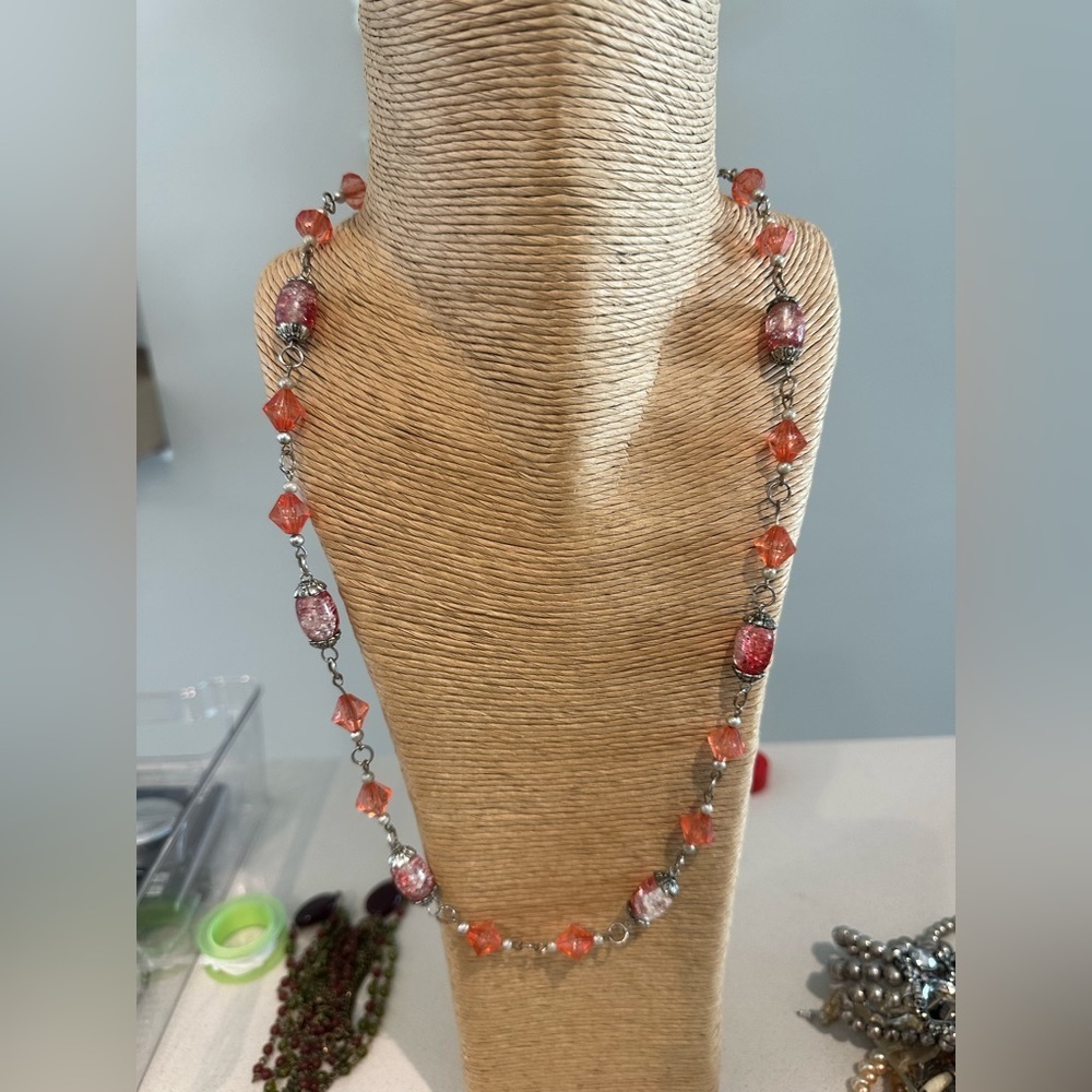 PINK and peachy acrylic beaded necklace